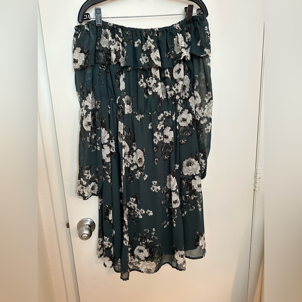 Torrid off shoulder green chiffon dress size 0